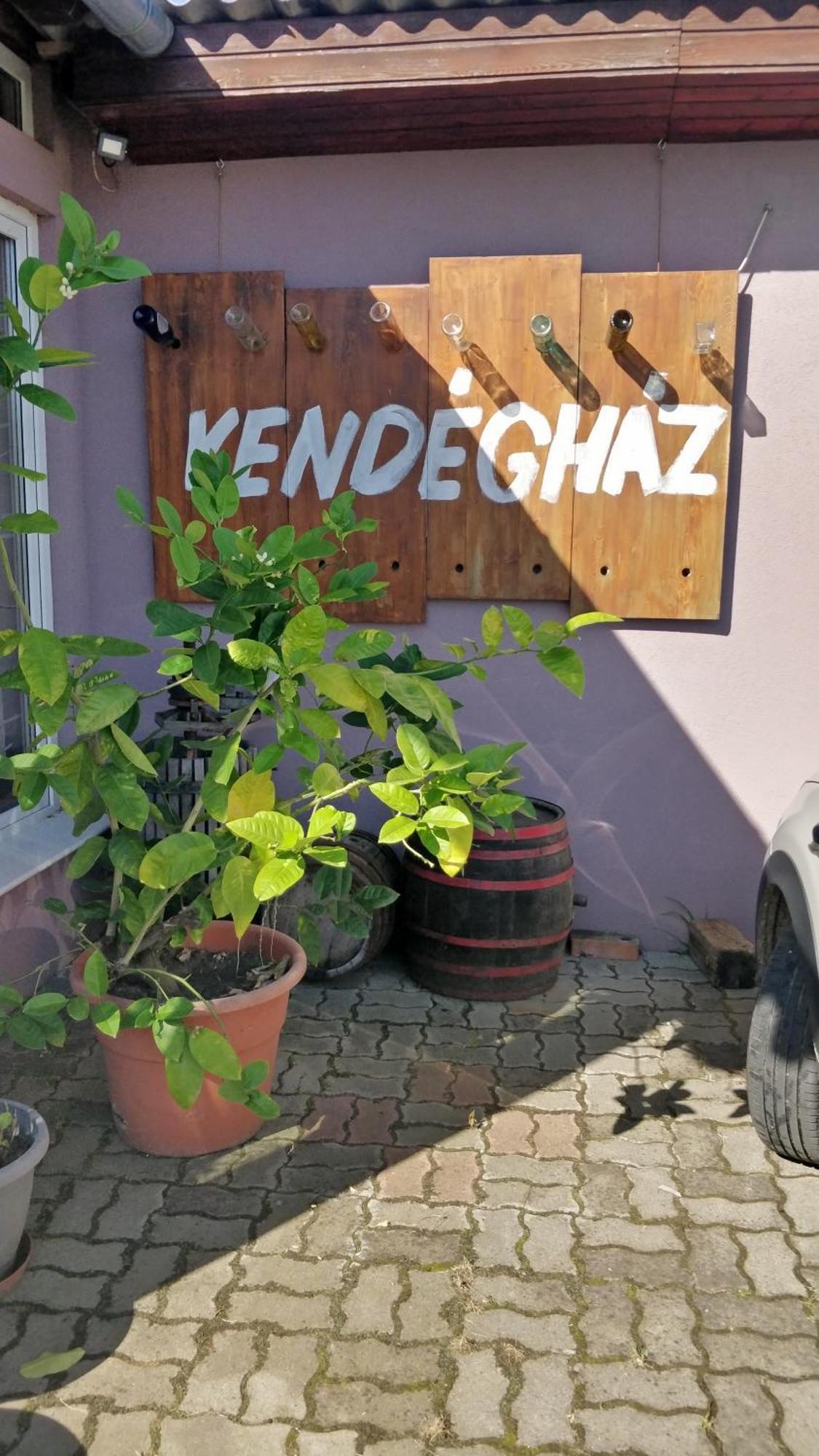 Novakporta Vendeghaz Apartment Lakhegy Exterior photo